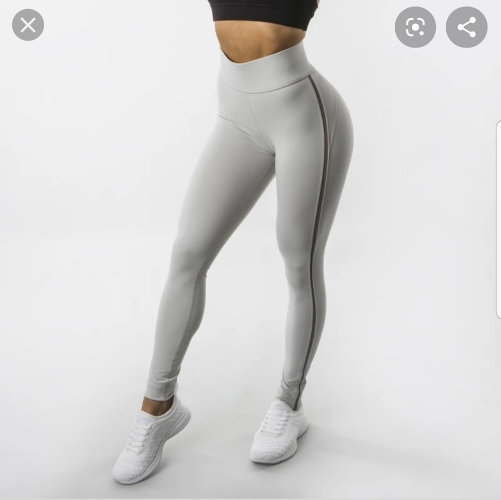 Buffbunny Leggings  size Small